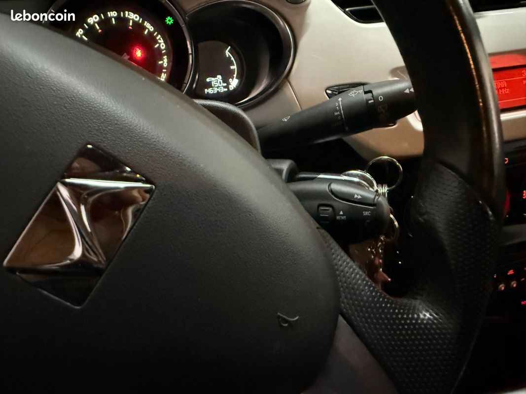 CITROEN DS3 e-HDi 115 Airdream Sport Chic *DISTRIBUTION CHANGEE*ENTRETIEN A JOUR (image 22)