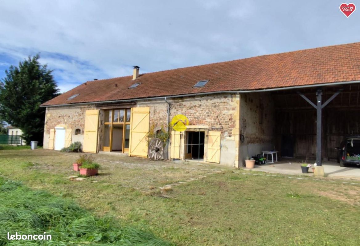 Maison 10 pièces 317 m² · à Néris-les-Bains · 317 m² · 129 900 €