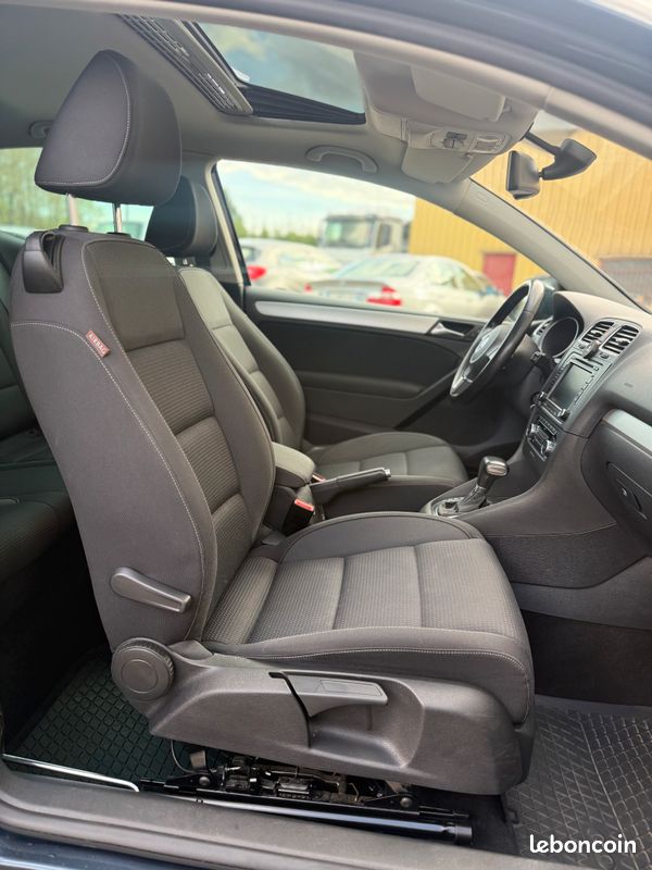 Volkswagen GOLF 6 VI 1.4 TSI 122CH TEAM DSG7 3P, Coupé 7cv, 5 portes, mise en circulation le 27-09-2011 (image 3)