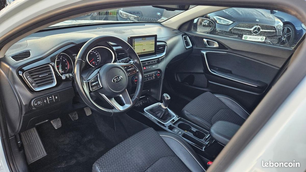 Kia Cee'd BUSINESS 1.0 T-GDI 100 ch ISG Active Business (image 13)