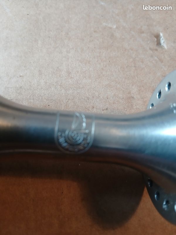 Moyeu Avant Campagnolo Mirage – Argent – 36 Trous – Neuf – Réf HB02-MI36
