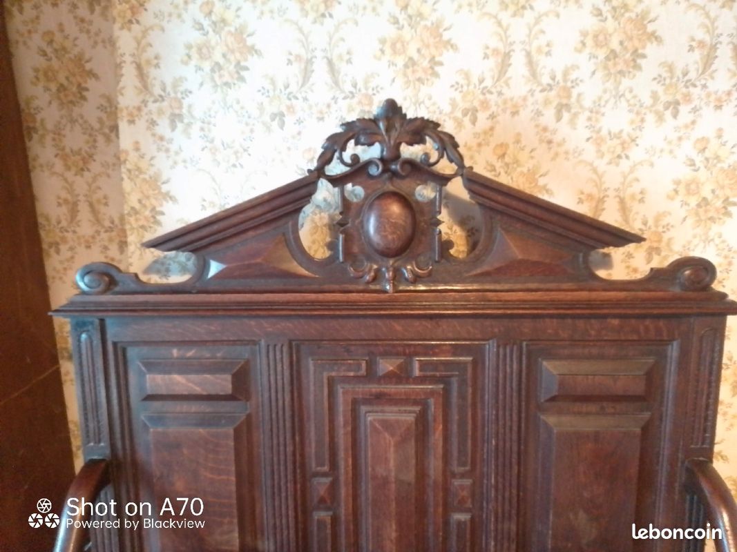 Banquette très ancienne (image 1)
