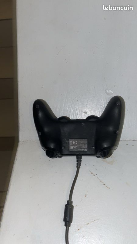 Je vend une manette ps4 couleur militaire (image 2)
