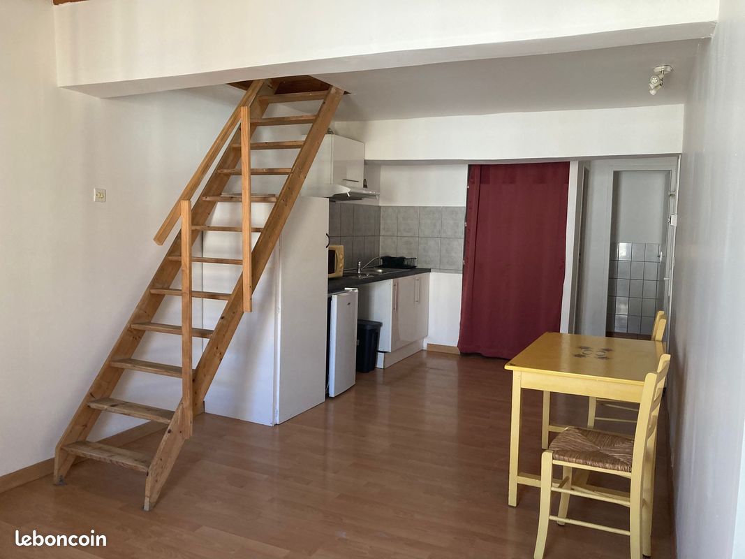Appartement 1 pièce 40 m² · à Sauveterre-de-Guyenne · 40 m² · 490 €