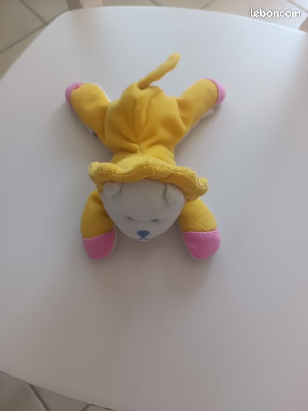 Peluche bébé confort aimanté sur poussette (image 4)