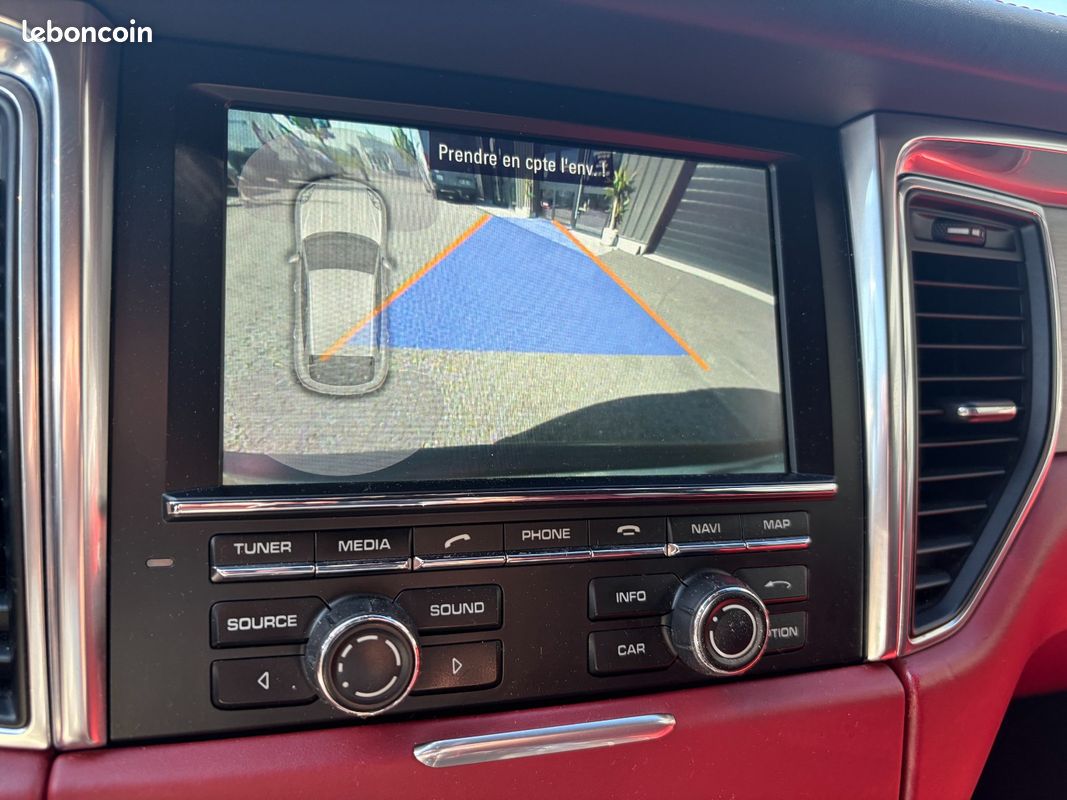 PORSCHE MACAN Turbo 3.6 V6 400 ch PDK avec CARPLAY / AUDIO BOSE / CAMERA (image 14)