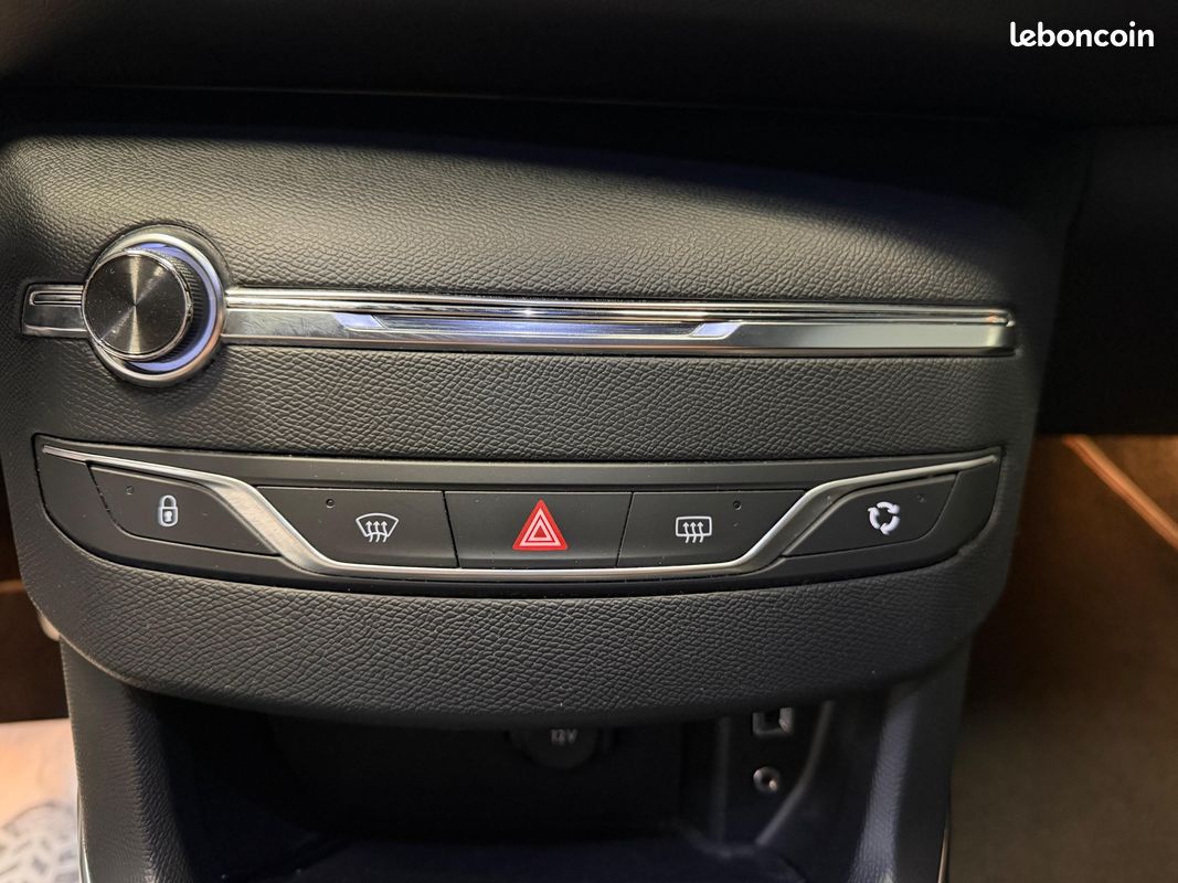 PEUGEOT 308 GENERATION-II 1.6 E-HDI GT LINe 116 (image 21)