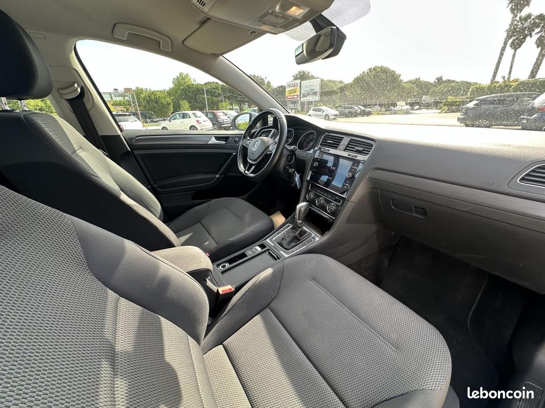 VOLKSWAGEN GOLF 1.6 TDI BV DSG 7 Carat 2017 PHASE 2 CARPLAY / CAMERA / FEUX LED (image 6)