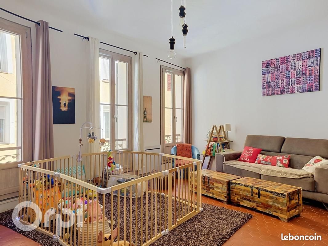 Maison 7 pièces 170 m² · à Signes · 170 m² · 330 000 €