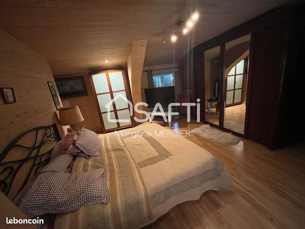 Propriété 6 pièces 195 m² - Sainte-Verge 79100 (image principale 5)