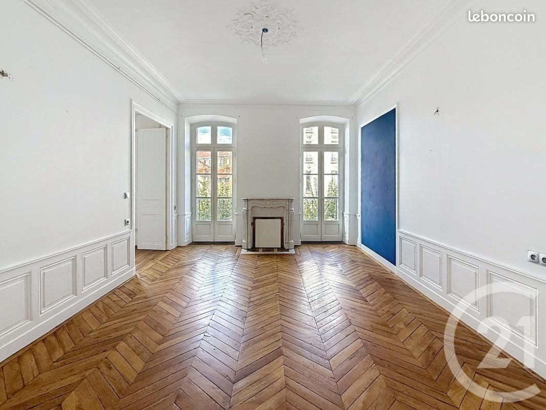 Appartement 5 pièces 105 m² · à Clermont-Ferrand · 105 m² · 319 400 €