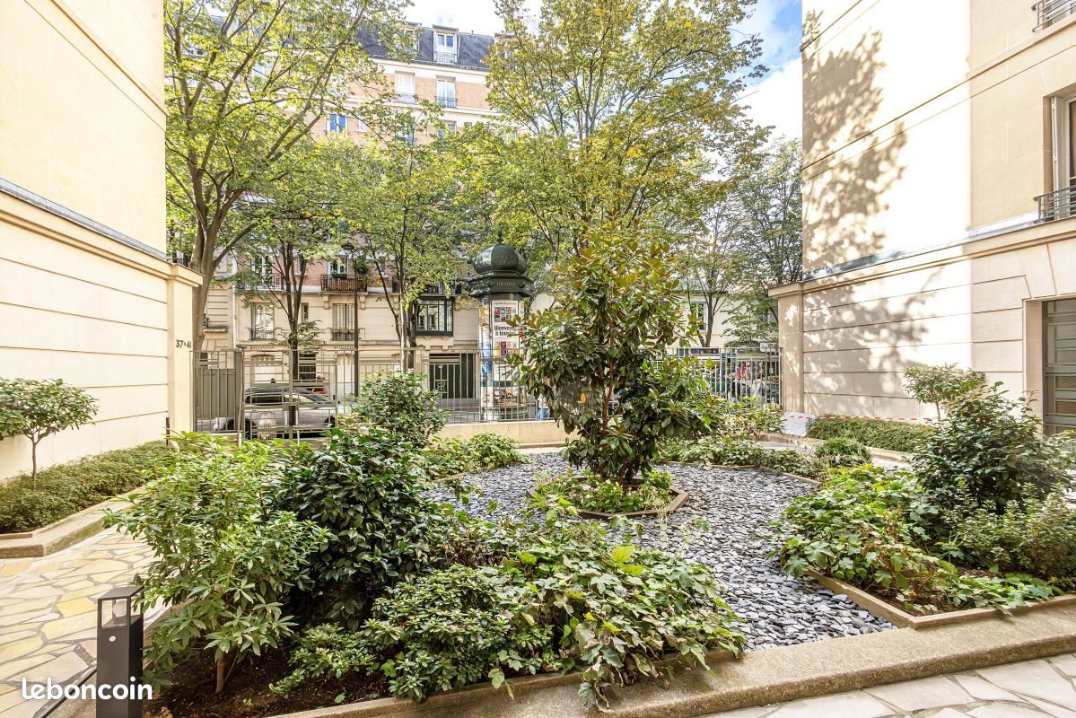 Appartement 5 pièces 136 m² · à Paris · 136 m² · 1 263 000 €
