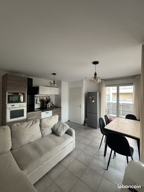Appartement 2 pièces 40 m² · à Vaulx-en-Velin · 40 m² · 790 €/mois