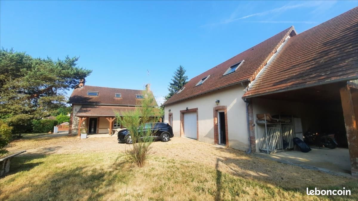 Maison 10 pièces 225 m² · à Theillay · 225 m² · 297 900 €