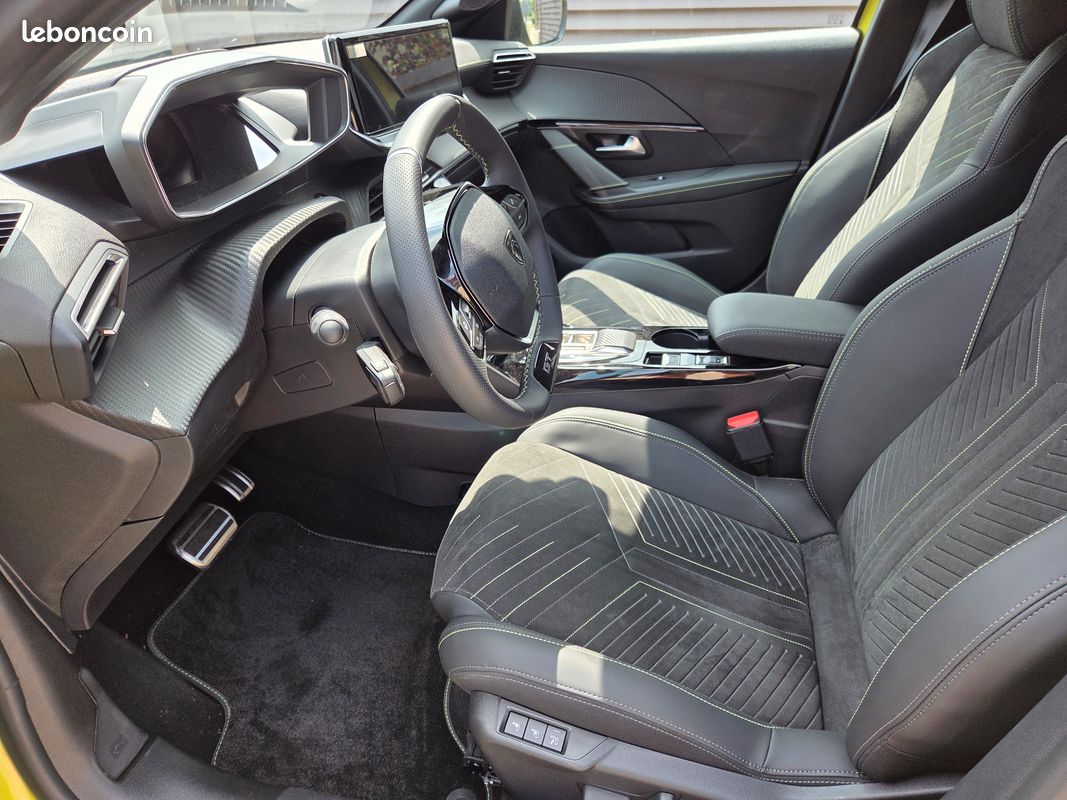 208 GT Exclusive Hybrid 145 ch e-DCS6 (image 3)