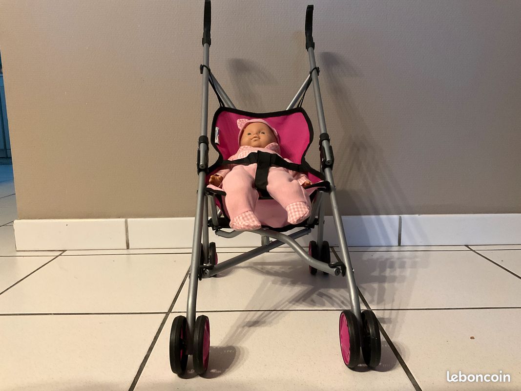 Poussette avec poupon (image 1)