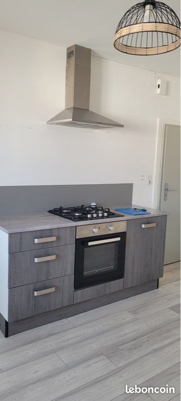 Appartement 2 pièces 70 m² · à Charmes · 70 m² · 460 €/mois