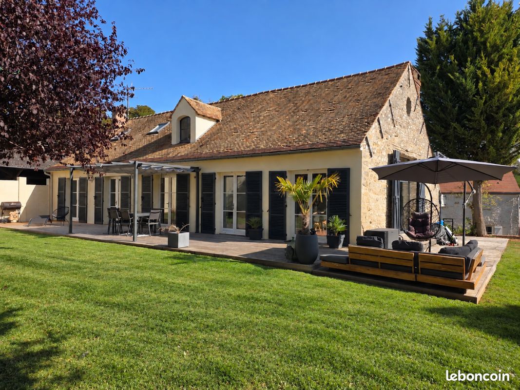 Maison 8 pièces 210 m² · à Goussonville · 210 m² · 440 000 €