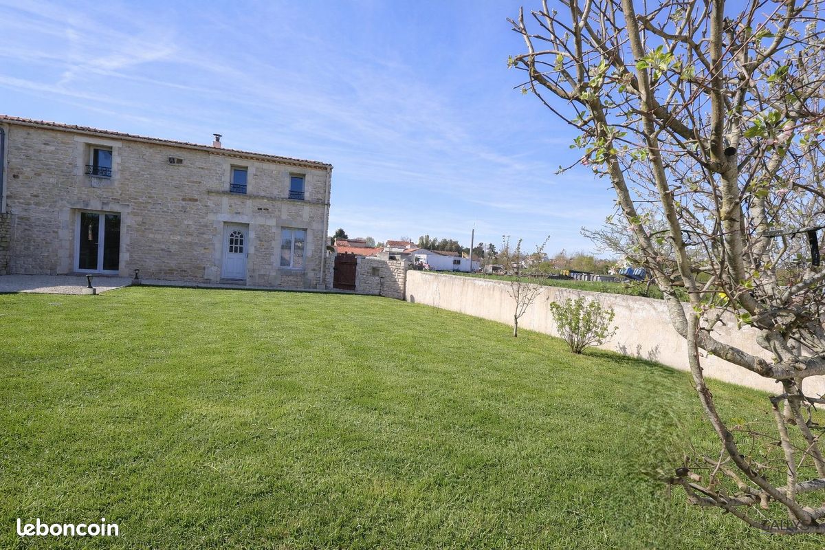Maison 5 pièces 152 m² · à Chaillevette · 152 m² · 320 000 €