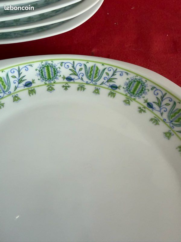 12 assiettes plates porcelaine de Limoges Bernardaud (image 5)
