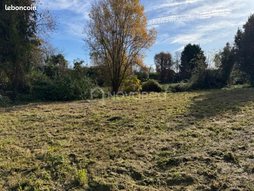 Terrain 746 m² · à Pau · 99 000 €