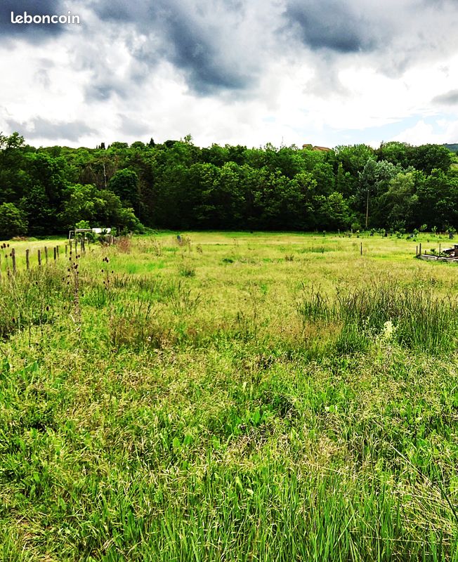 Terrain à bâtir 1000 m2 · à Saint-Germain-Lembron · 52 000 €