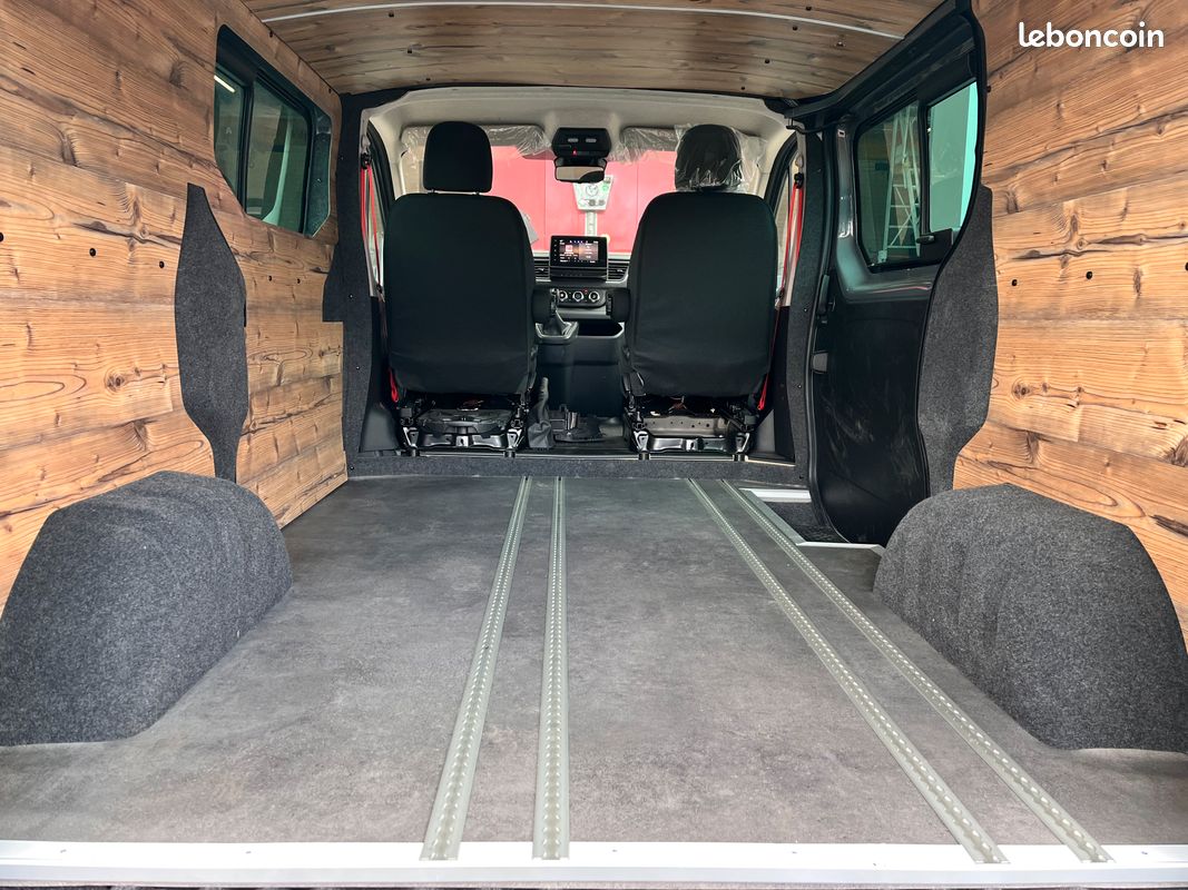 Renault trafic 5 places modulable (image 3)
