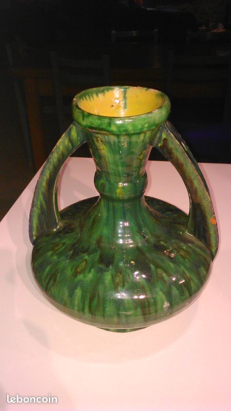 Amphore ou vase vert (image 1)