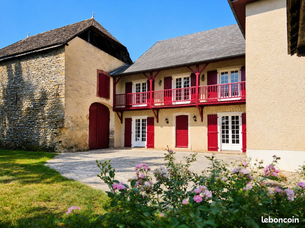 Maison 5 pièces 165 m² · à Dognen · 165 m² · 1 050 €