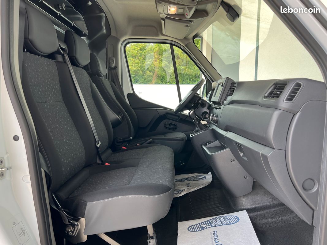 Opel MOVANO 2.3 DCI 135 CH BITURBO F3300 L2H2 3.5T 3 PLACES/ CAMERA DE RECUL/CARPLAY/ LED/ GPS/ CLIM/REPRISE POSSIBLE/FINANCEMENT POSSIBLE (image 7)