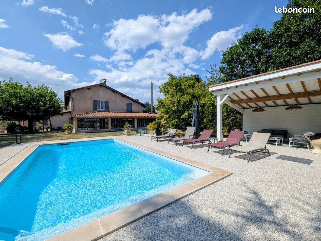 Maison 12 pièces 486 m² · à Taponas · 486 m² · 920 000 €