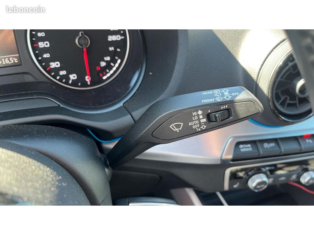 AUDI Q2 1.4 TFSI ESSENCE 150 BVA S Line - CAMERA DE RECUL / SIEGES CHAUFFANTS / BLUETOOTH (image 25)