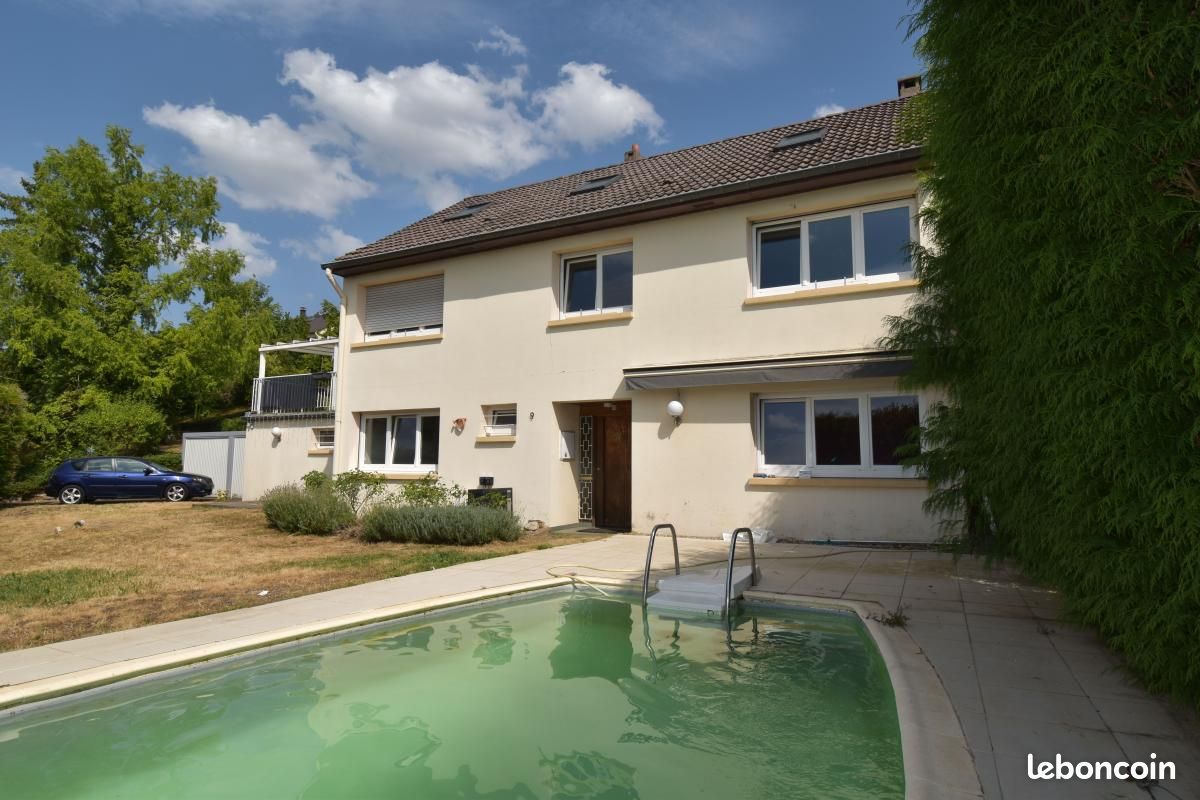 Maison 10 pièces 233 m² · à Jouy-aux-Arches · 233 m² · 349 500 €