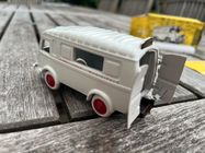 ORIGINAL OLD CIJ RENAULT 1000 kg AMBULANCE MUNICIPALE REF 3-61 1957 no BOX 1/45