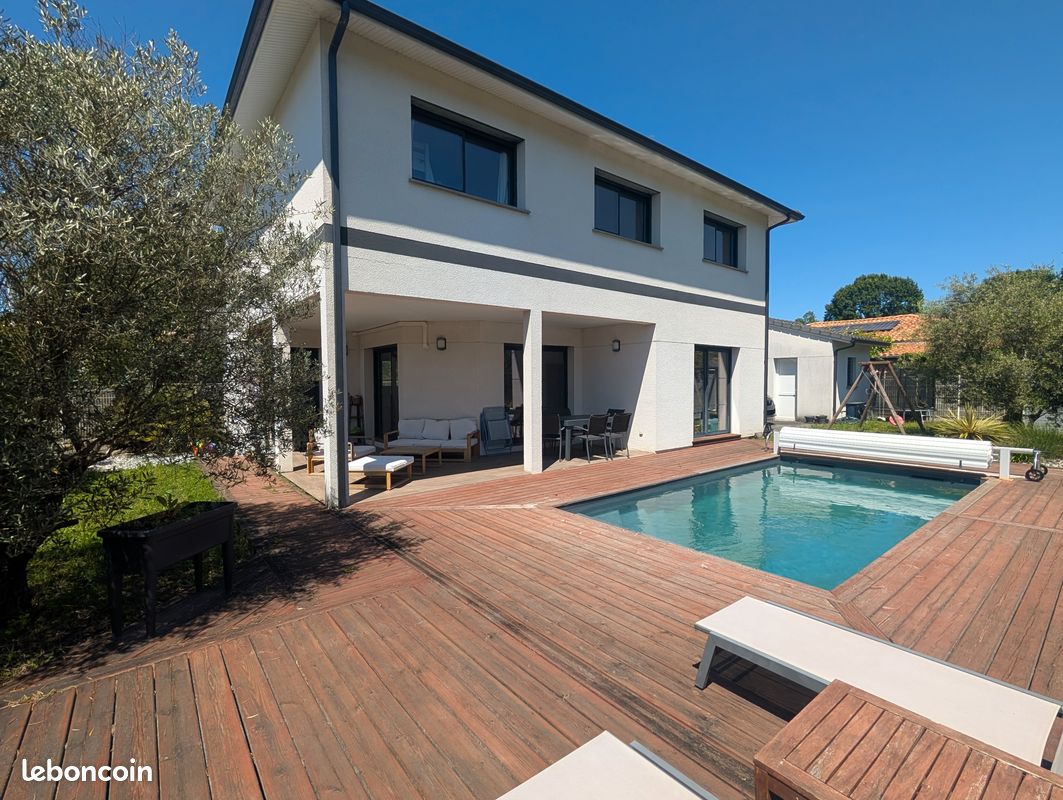 Maison 5 pièces 139 m² · à Le Taillan-Médoc · 139 m² · 495 000 €