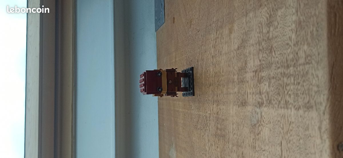 Lego brick heads flash (image 1)