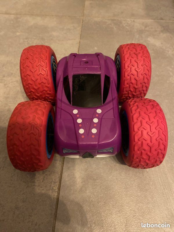 Voiture télécommandée (image 1)