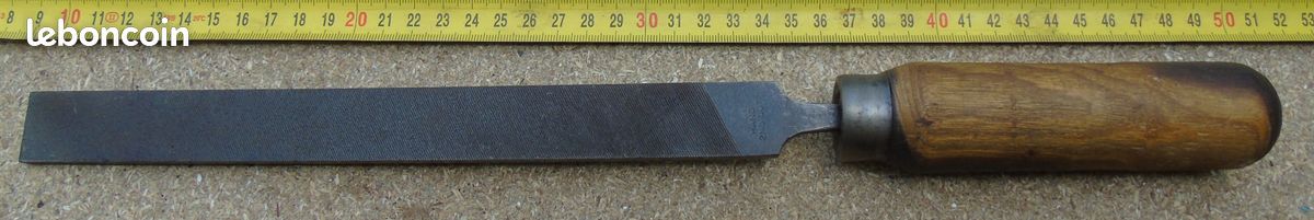 Limes plates à main manche bois 900 - Taille bâtarde - L250 mm - MOB