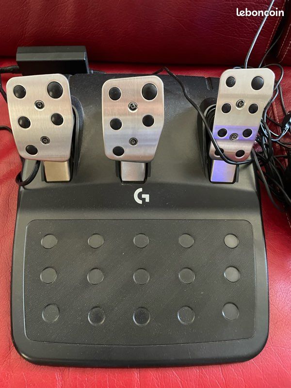 Lot SIM-Racing Volant + Pédales + Levier de vitesse Logitech G923 (image 4)