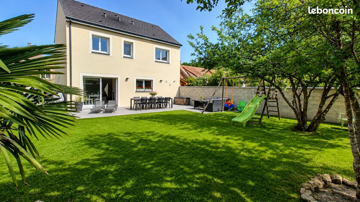 Maison 4 pièces 116 m² · à Bruyères-le-Châtel · 116 m² · 395 000 €