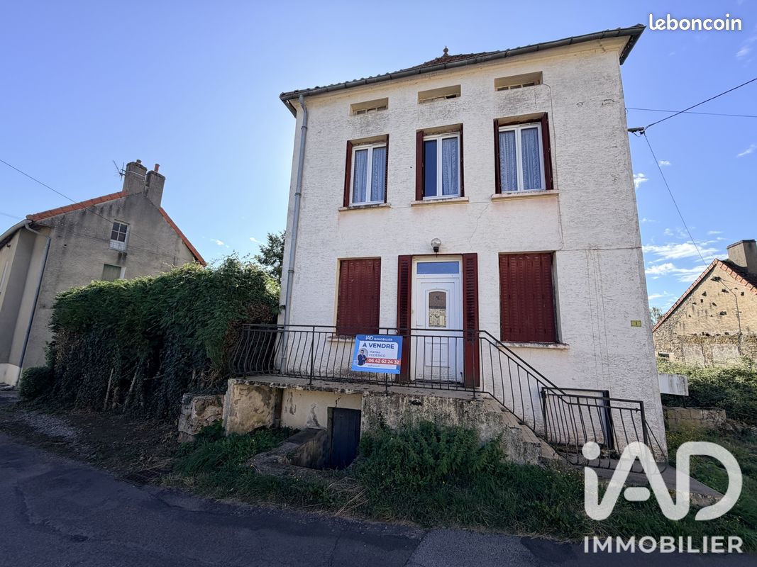 Maison 3 pièces 146 m² · à Épinac · 146 m² · 58 000 €