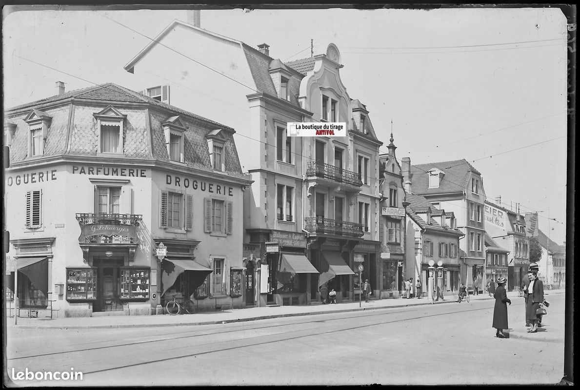 Ancienne Plaque De Verre Photo 10x15 Cm - Oyonnax, Enfants Et Kiosque - N&B Original