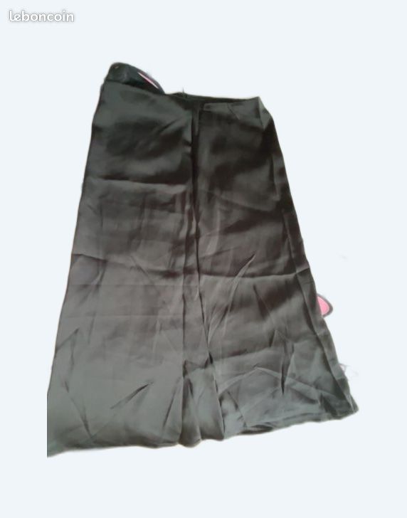 2 jupes en satin neuve taille M 10 (image 1)