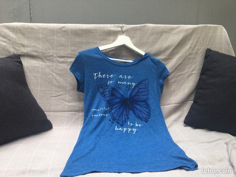 T-shirt bleu papillon (image 1)