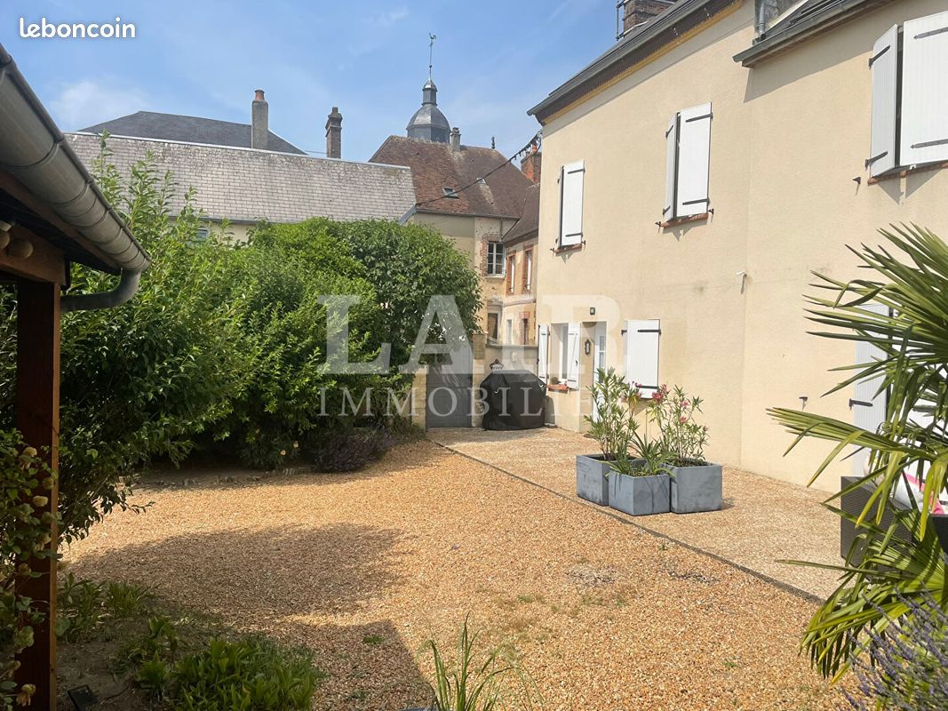Maison 4 pièces 102 m² · à Mortagne-au-Perche · 102 m² · 196 100 €