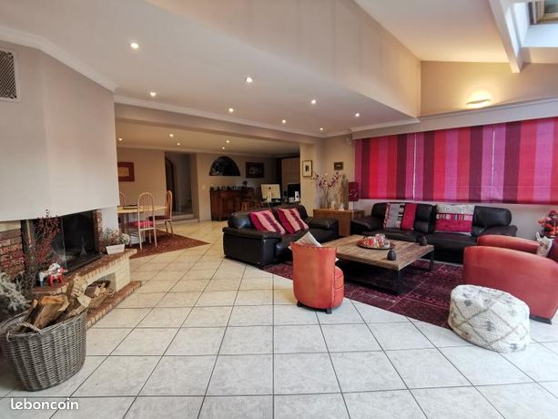 Maison a louer rueil-malmaison - 6 pièce(s) - 196 m2 - Surfyn