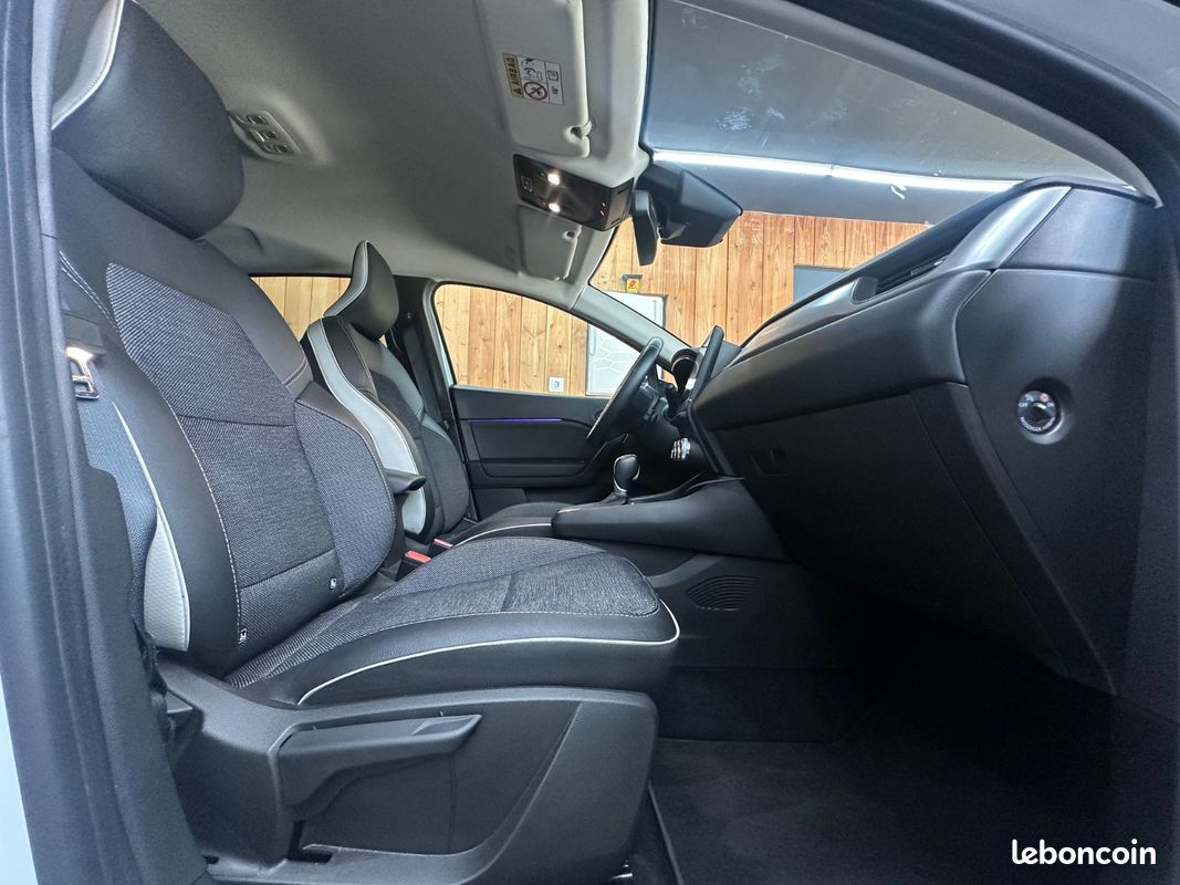 Renault CAPTUR 1.6 145CH Intens + CARPLAY + CAMERA + 2EME MAIN + ENTRETIEN CONSTRUCTEUR + GARANTIE 12 MOIS (image 12)