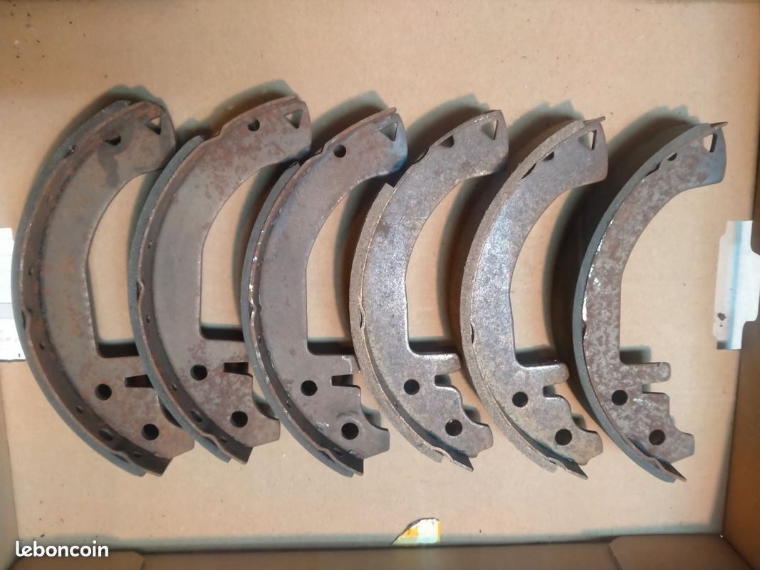 Jeu De 4 Mâchoires De Frein à Main Ferodo - Compatible Mitsubishi Pajero III/IV 2.5 TD, 3.2 Di-D
