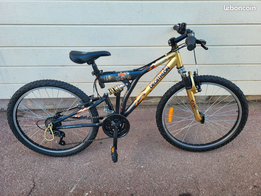 Vélos Decathlon 24 Pouces 18 Vitesse très bonne état (image 1)