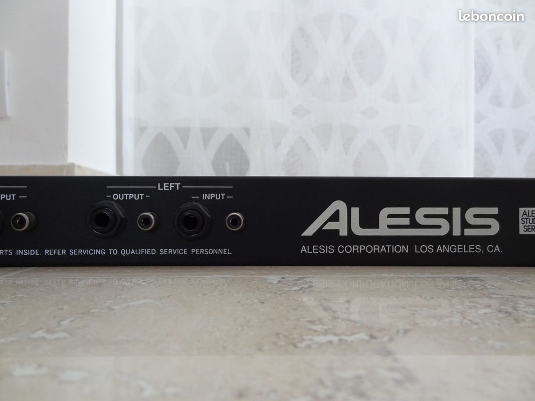 Alesis m-eq-230 equalizeur de precision 1/3 octave (image 2)